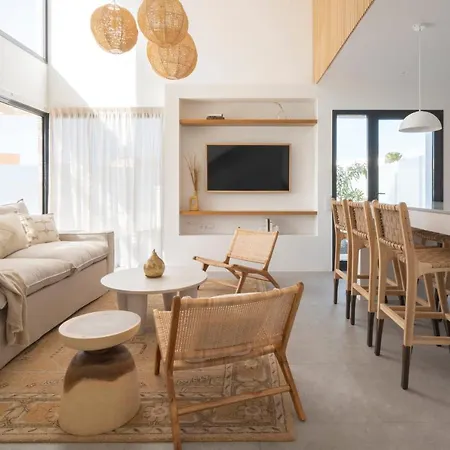 Noma - Design Space With Pool In * Κοραλέχο