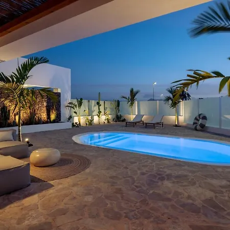 Noma - Design With Pool In - By Luna Коральео