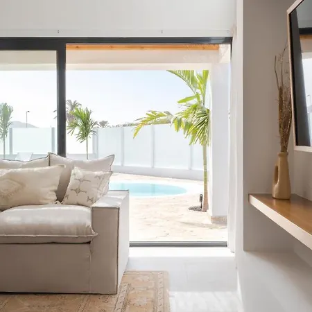 Noma - Design Space With Pool In * Κοραλέχο