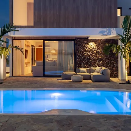 Βίλα Noma - Design Space With Pool In